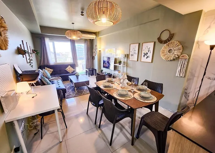 Lush 2br 98sqm Moa 200mbps Netflix Xbox Printer