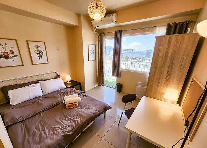 Lush 2br 98sqm Moa 200mbps Netflix Xbox Printer Manilla