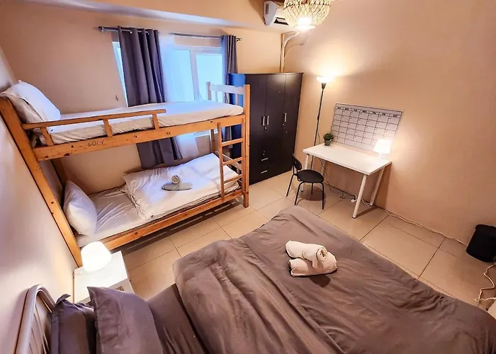 Lush 2br 98sqm Moa 200mbps Netflix Xbox Printer *